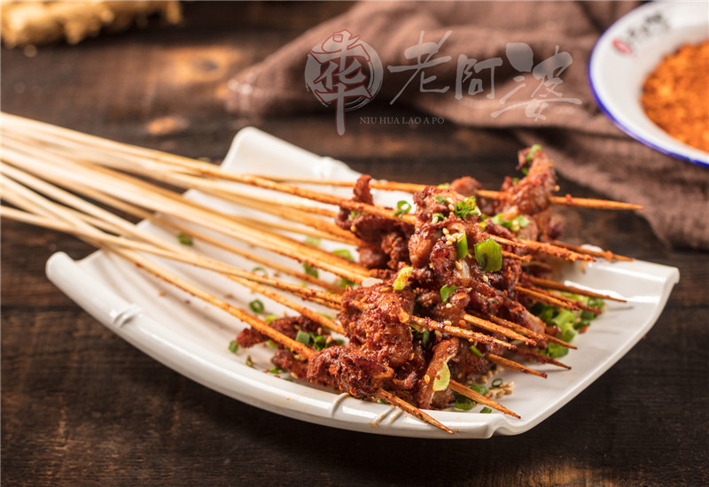 串簽麻辣燙經(jīng)濟(jì)實(shí)惠